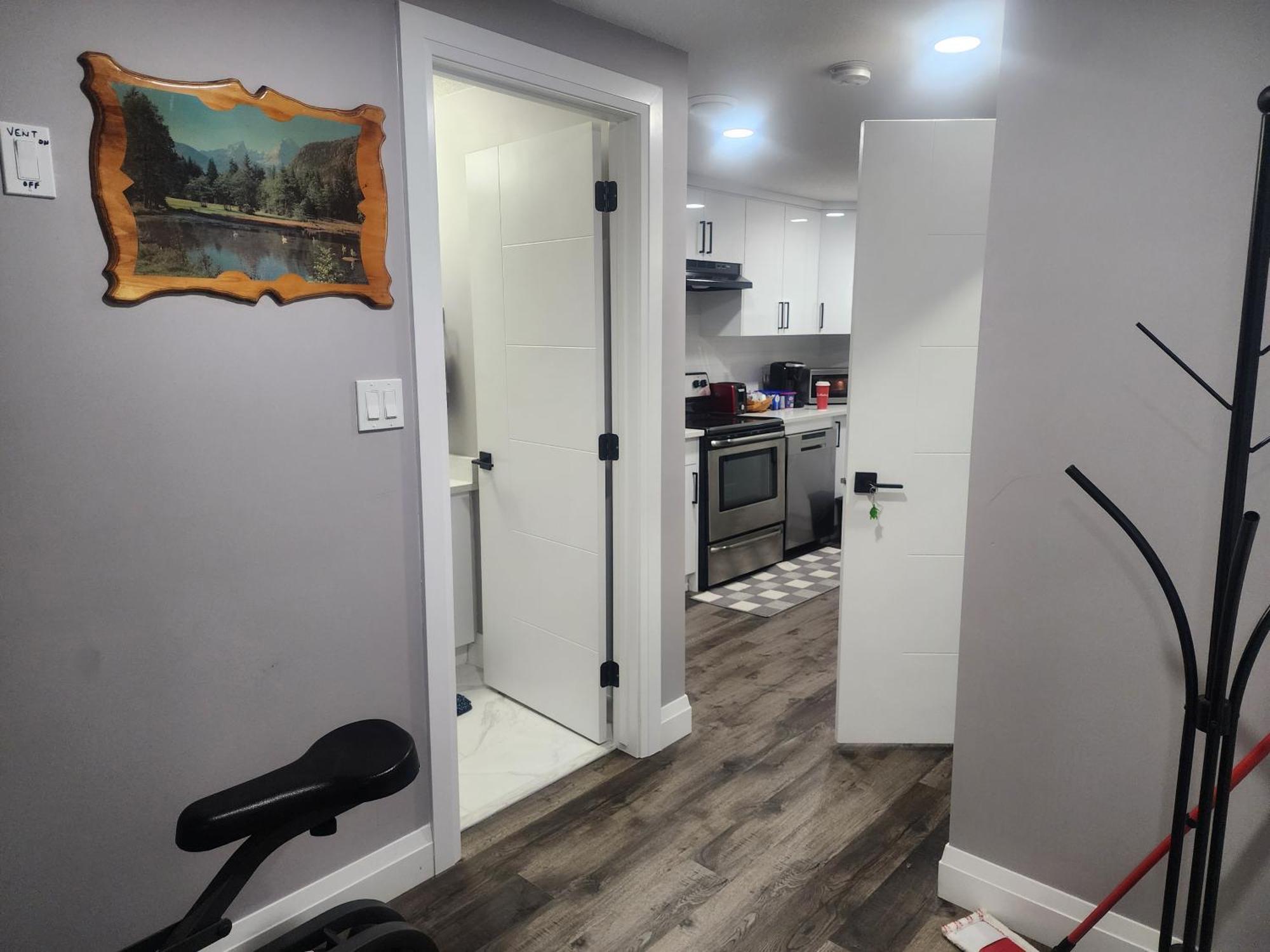 Cozy Basement - Private Entrance - Free Netflix Edmonton